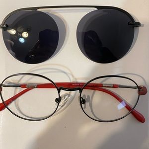 Round frames with detachable magnetic sunglass